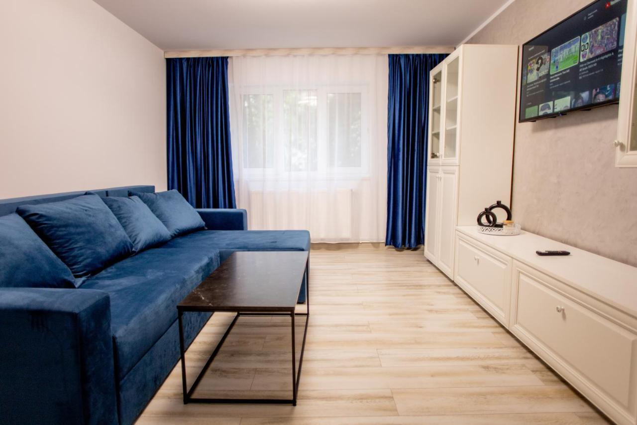 Loghin Residence Suceava Exterior photo